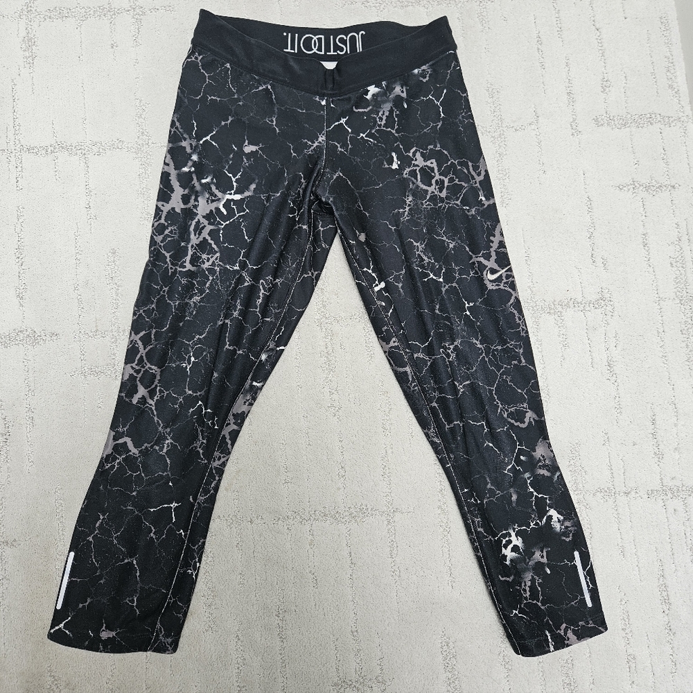 Women’s Nike Dri-Fit Marble (Just Do it) Capri Leggings Size Medium